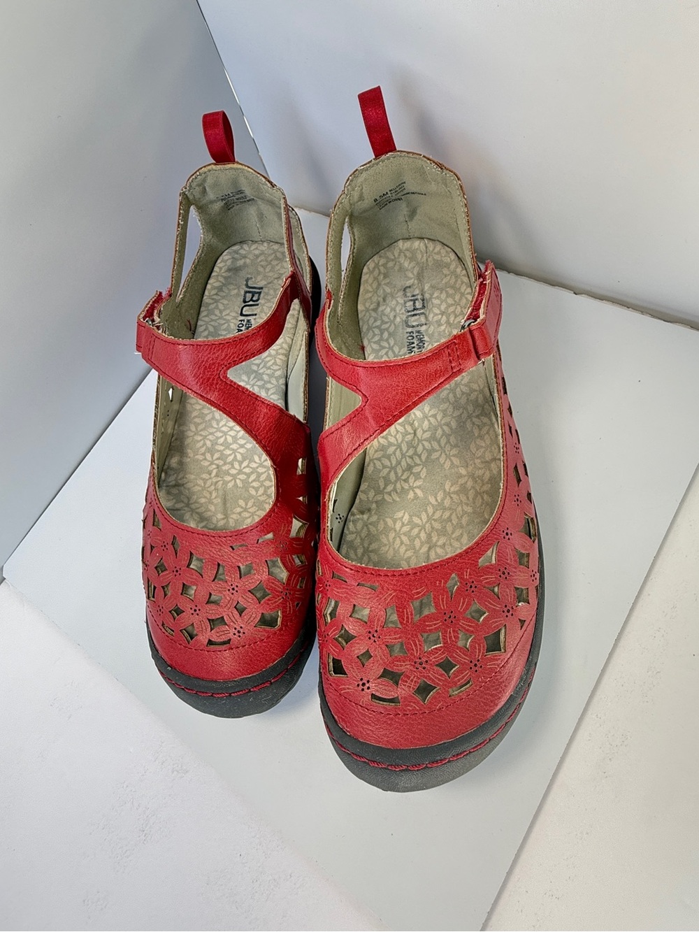 JBU by Jambu Women's Bellerose Mary Jane Size 8.5 Encore Red, Preowned Good Cond